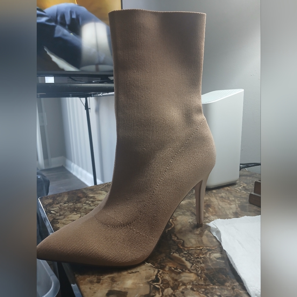 Tan Knit High Heeled Pointed Toe Ankle Sock Boots 10M